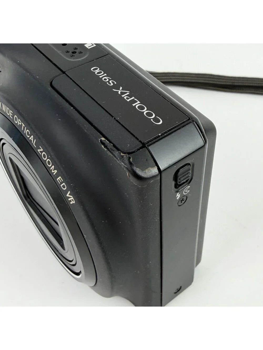 Nikon COOLPIX S9100 12.1MP 18x Optical Zoom Black Digital Camera + Battery + Bag